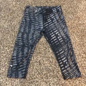 UA compression Capri tights